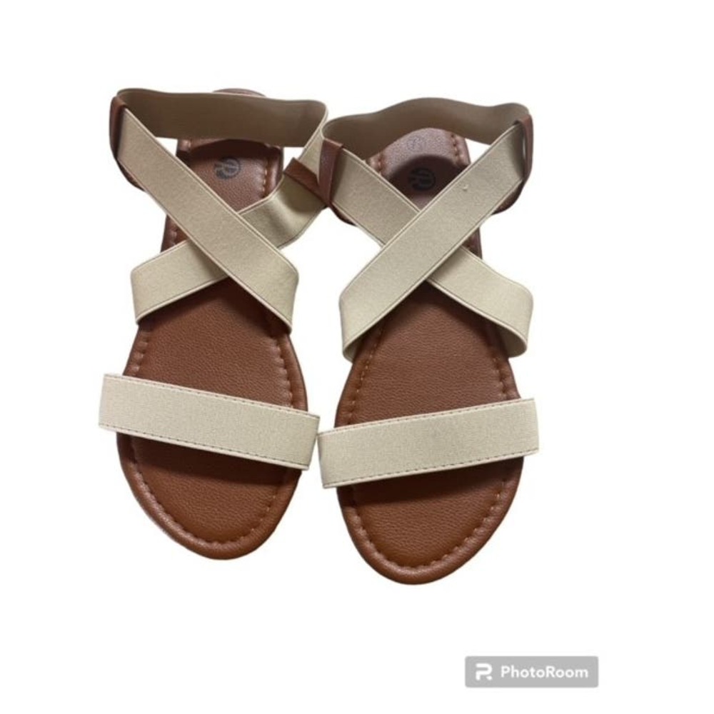 sandals size 8